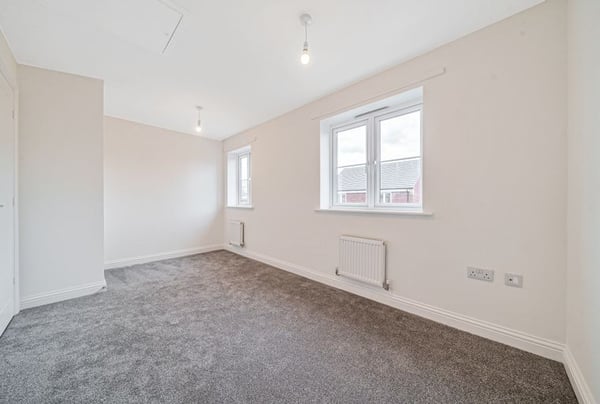 3 bedroom house for sale - Image 3