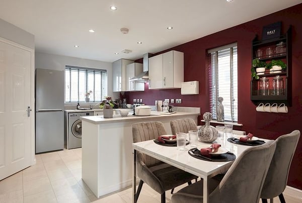 3 bedroom house for sale - Image 3