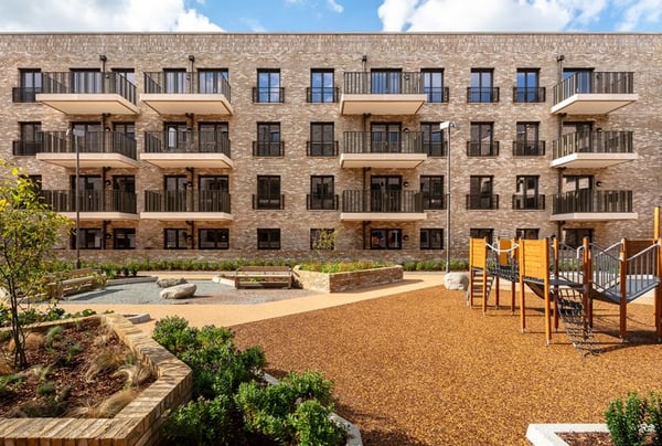 1 bedroom apartment for sale - Image 1
