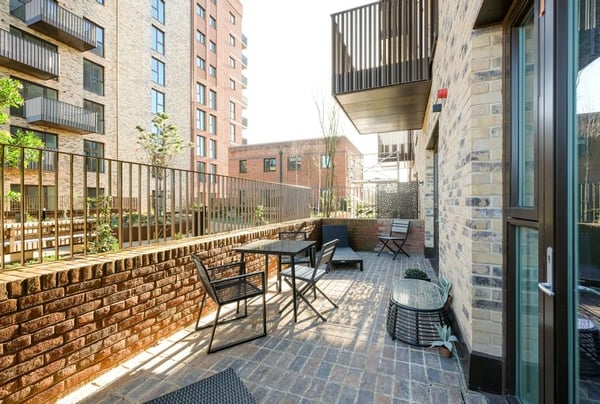 1 bedroom apartment for sale - Image 3