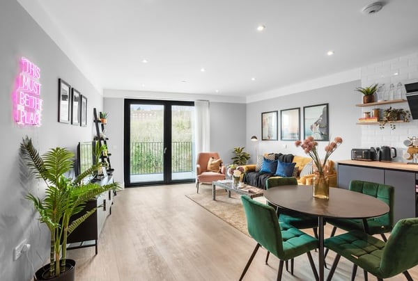 2 bedroom apartment for sale - Image 3