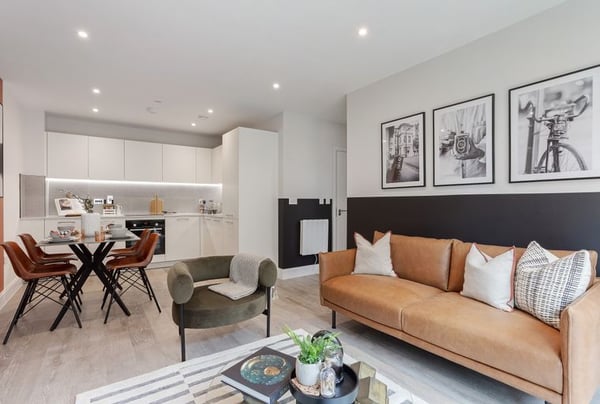 2 bedroom apartment for sale - Image 2