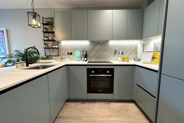 2 bedroom apartment for sale - Image 3