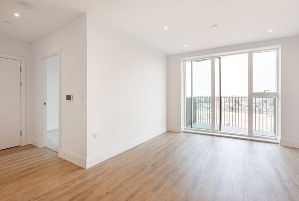 1 bedroom apartment for sale - Image 3