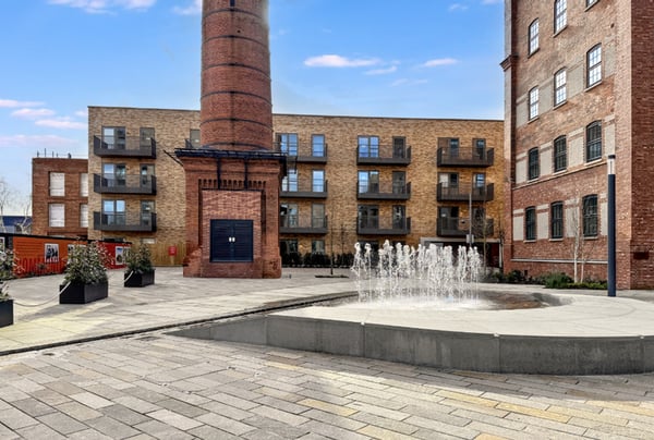 1 bedroom apartment for sale - Image 1