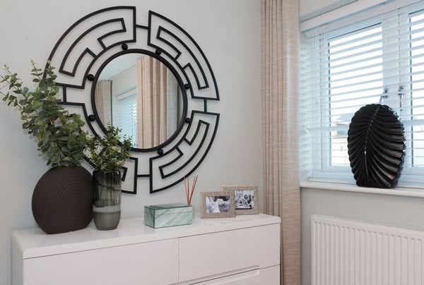 2 bedroom house for sale - Image 1