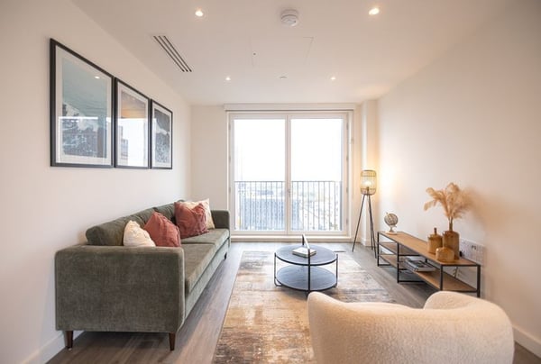 2 bedroom apartment for sale - Image 1