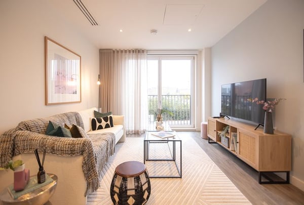 2 bedroom apartment for sale - Image 1