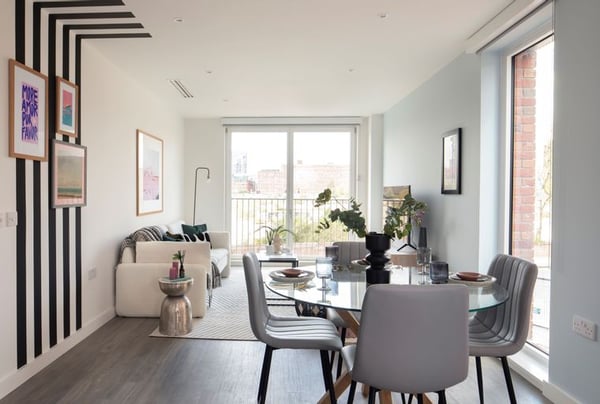 2 bedroom apartment for sale - Image 2