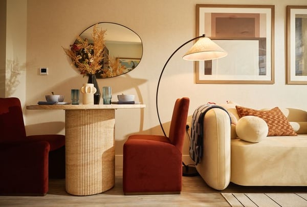 2 bedroom apartment for sale - Image 2