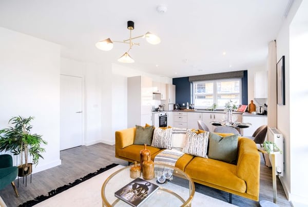 2 bedroom house for sale - Image 3