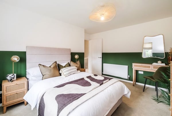 2 bedroom house for sale - Image 1