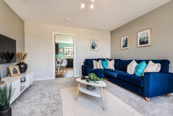 2 bedroom house for sale - Image 3