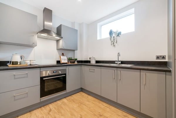2 bedroom apartment for sale - Image 2
