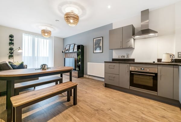 2 bedroom apartment for sale - Image 1