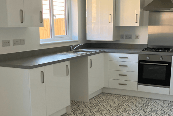 4 bedroom house for sale - Image 3