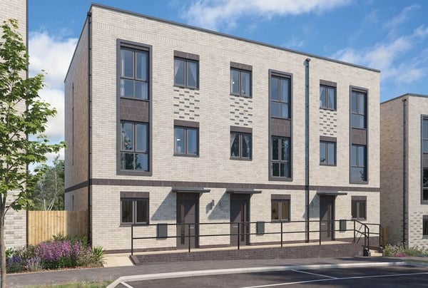 4 bedroom house for sale - Image 1