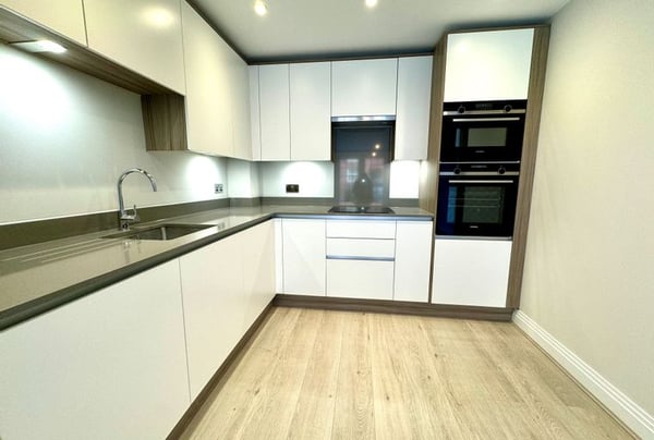 1 bedroom apartment for sale - Image 3