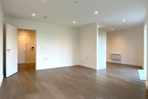 1 bedroom apartment for sale - Image 1