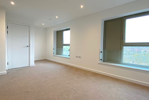 1 bedroom apartment for sale - Image 3