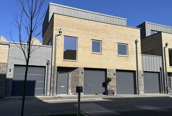 3 bedroom house for sale - Image 1