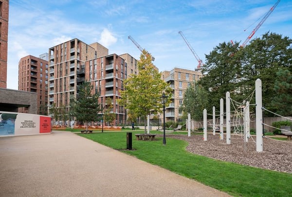 1 bedroom apartment for sale - Image 2