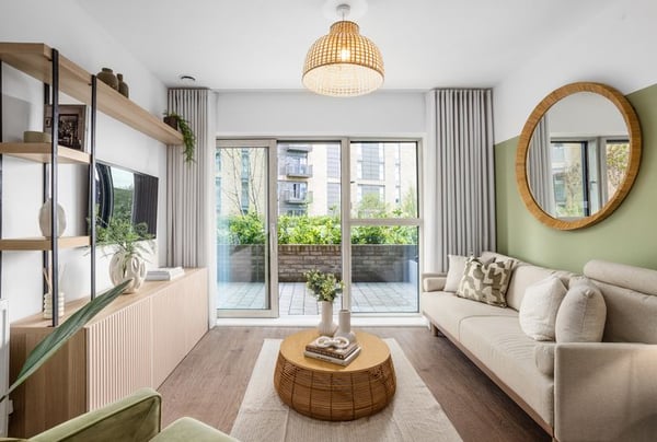 1 bedroom apartment for sale - Image 2