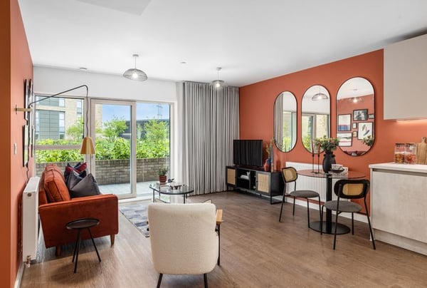 2 bedroom apartment for sale - Image 2