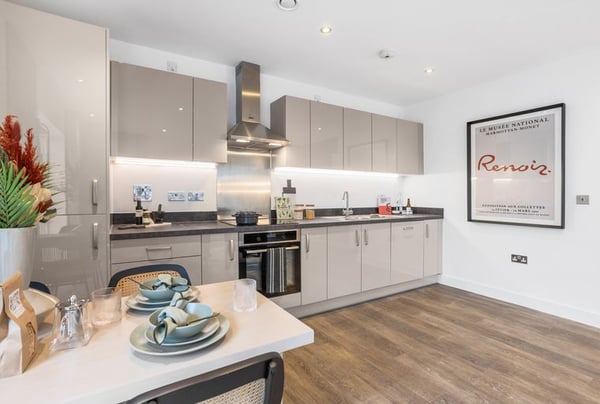 2 bedroom apartment for sale - Image 3