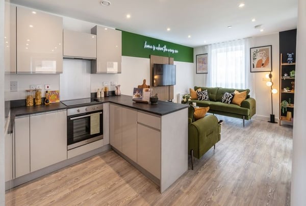 2 bedroom apartment for sale - Image 2