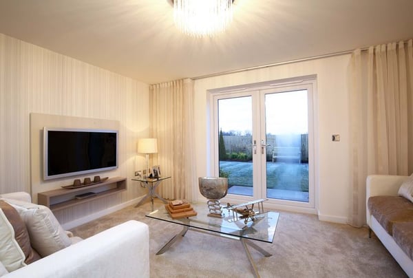 2 bedroom house for sale - Image 2