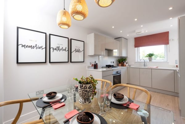 3 bedroom house for sale - Image 2
