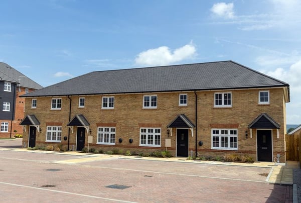 3 bedroom house for sale - Image 2
