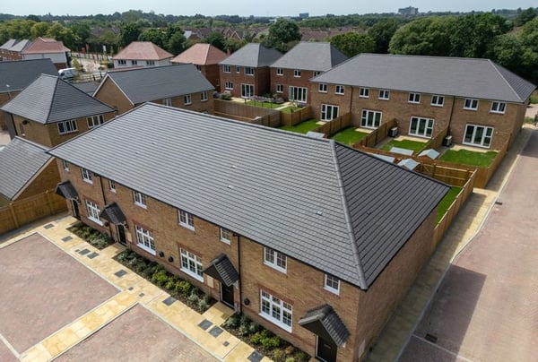 3 bedroom house for sale - Image 2