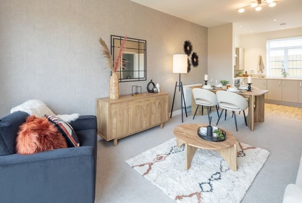 2 bedroom house for sale - Image 2