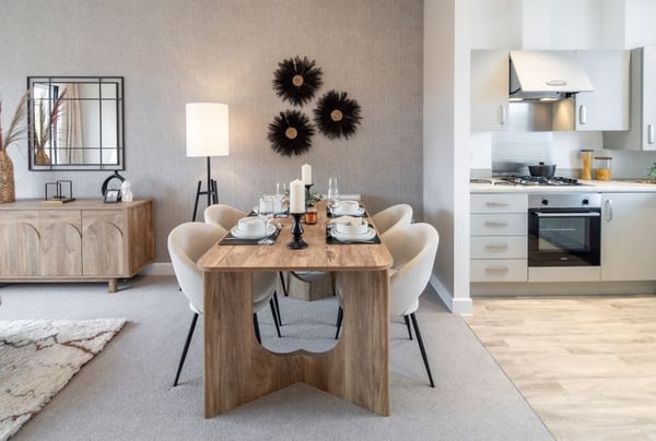 2 bedroom house for sale - Image 3