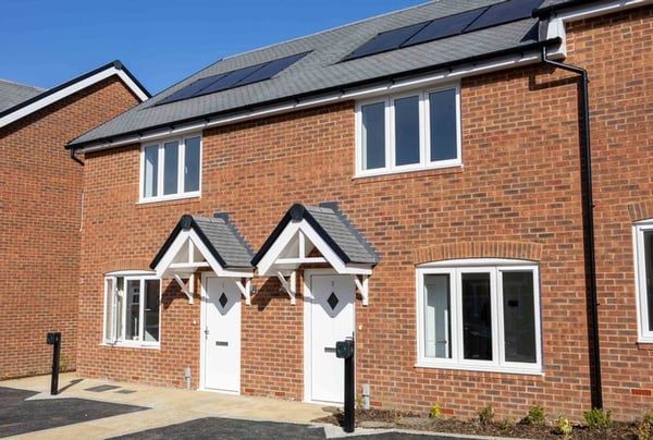 3 bedroom house for sale - Image 1