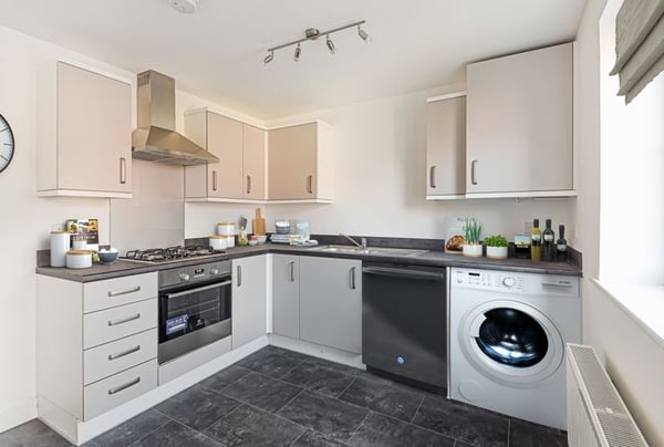 4 bedroom house for sale - Image 3