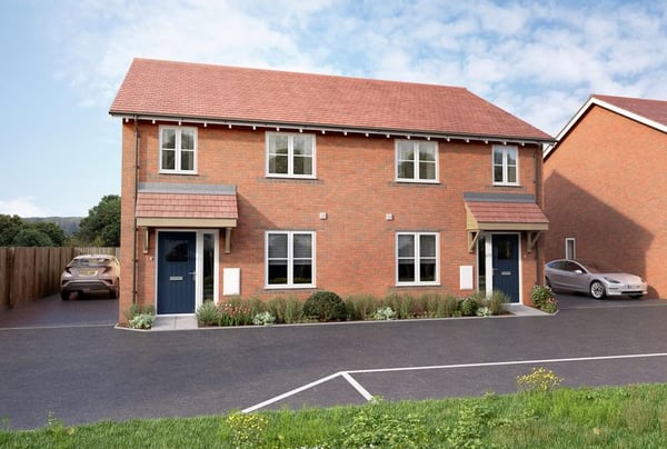 4 bedroom house for sale - Image 1