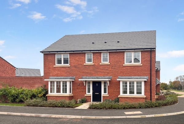 4 bedroom house for sale - Image 3