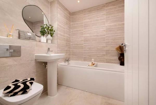 3 bedroom house for sale - Image 2