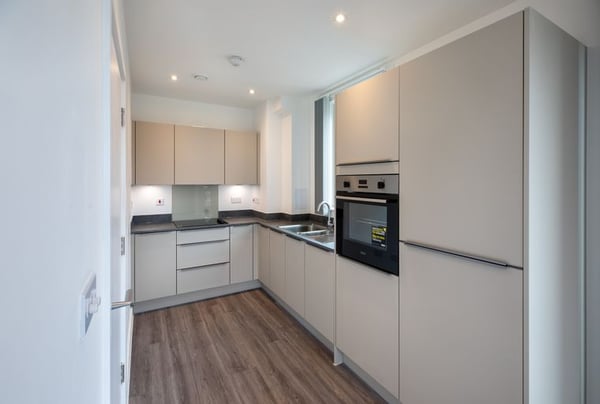 1 bedroom apartment for sale - Image 2