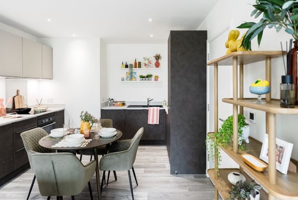 2 bedroom apartment for sale - Image 3