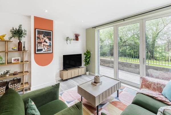 2 bedroom apartment for sale - Image 1