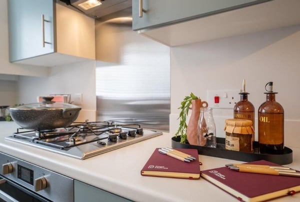 2 bedroom apartment for sale - Image 3