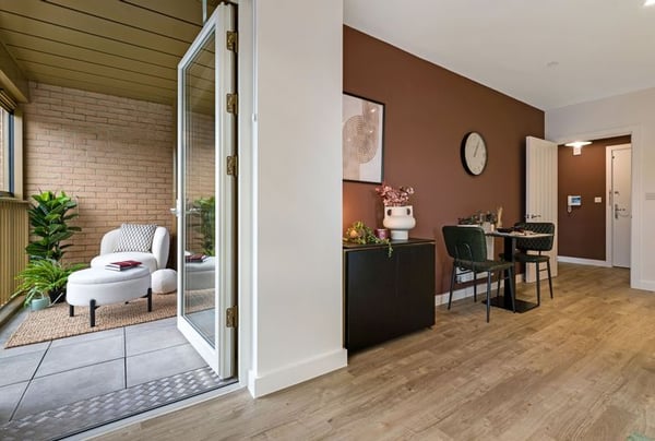2 bedroom apartment for sale - Image 2