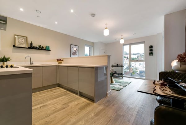 1 bedroom apartment for sale - Image 2
