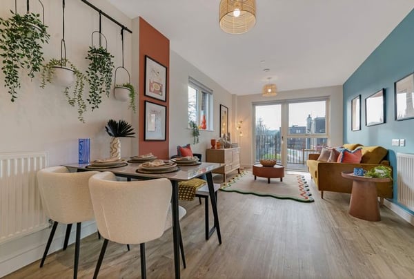 3 bedroom apartment for sale - Image 1