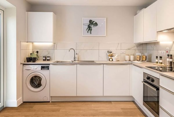 3 bedroom house for sale - Image 1