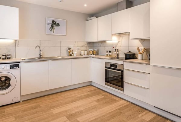 3 bedroom house for sale - Image 2